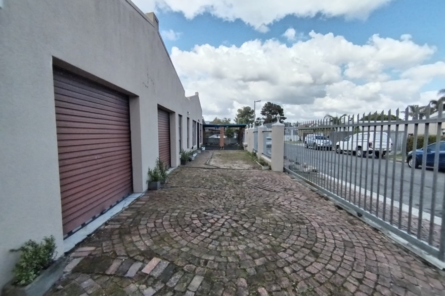 4 Bedroom Property for Sale in Protea Heights Western Cape
